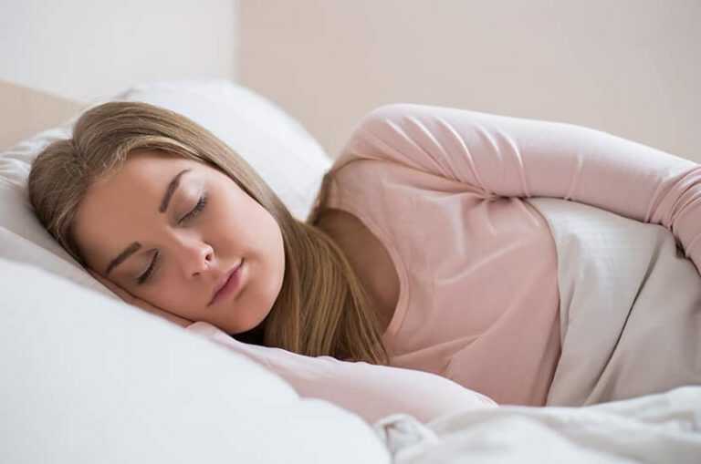 6 Top Tips On How To Keep Your Hair Straight Overnight