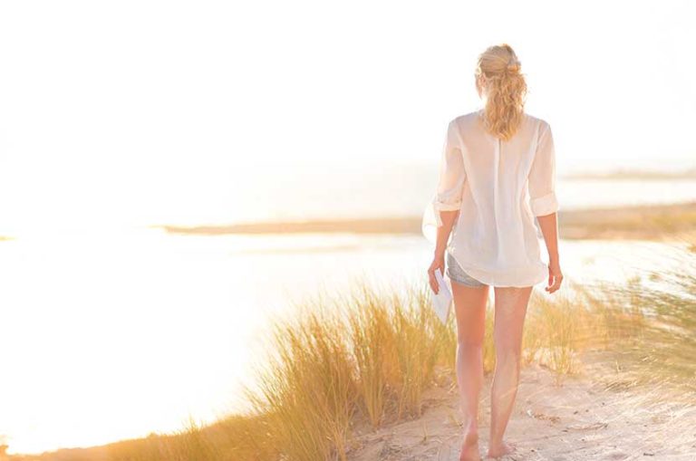 What Color Light Helps With Anxiety? 2023 StressRelieving Treatment