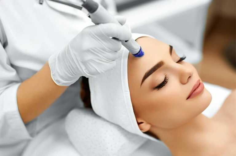 How Does Microdermabrasion Work? What Does It Do For Your Skin?