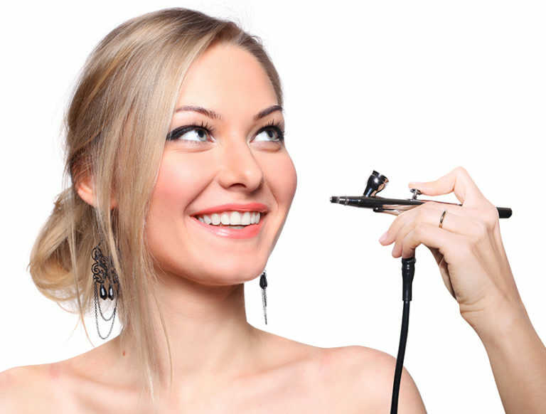 What Is Airbrush Makeup & How Does It Work? [Ultimate Guide]