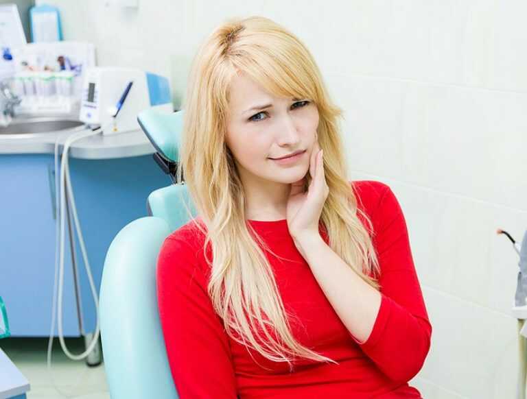 How Does UV (Ultraviolet) Light Help Whiten Your Teeth? [Does It Work?]